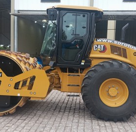 Rolo Compactador de Solo Caterpillar CS10