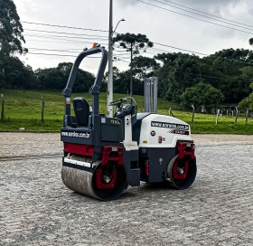 Rolo Compactador Tandem CC 1100