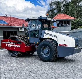 Rolo compactador de solo DYNAPAC CA-610